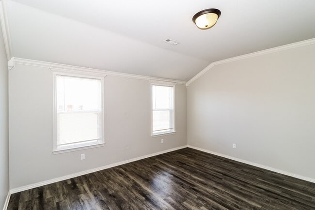 Photo - 5716 Cypress Ln