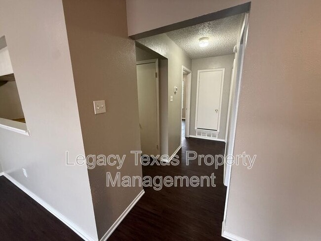 Photo - 1704 Short St Unidad C