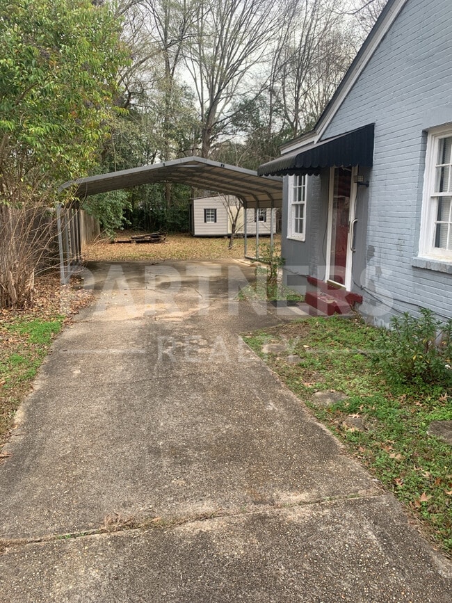 Photo - 3283 Gilmer Ave