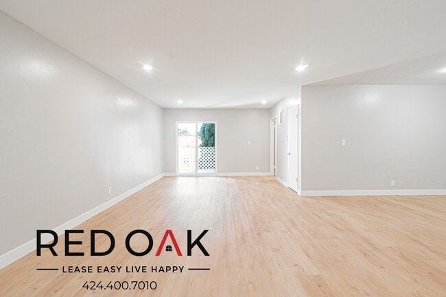 Photo - 1909 Buckingham Rd Unit 12