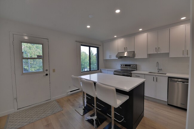 Photo - 2338 Rue Saint-Jacques