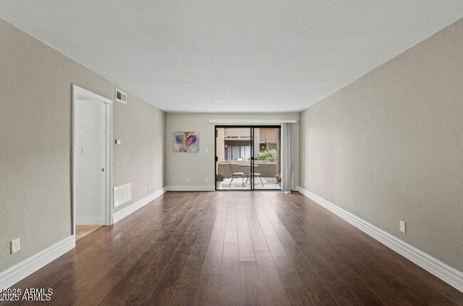 Building Photo - 3825 E Camelback Rd Unit 117 Rental