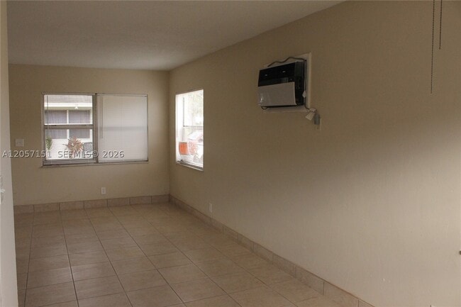 Photo - 334 SW 2nd St Unit 1