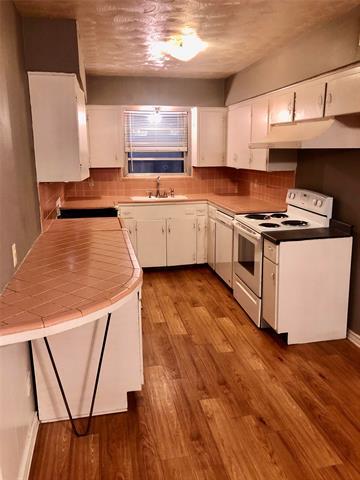 Photo - 2204 Healey Dr