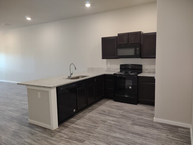 Photo - 1629 133rd St