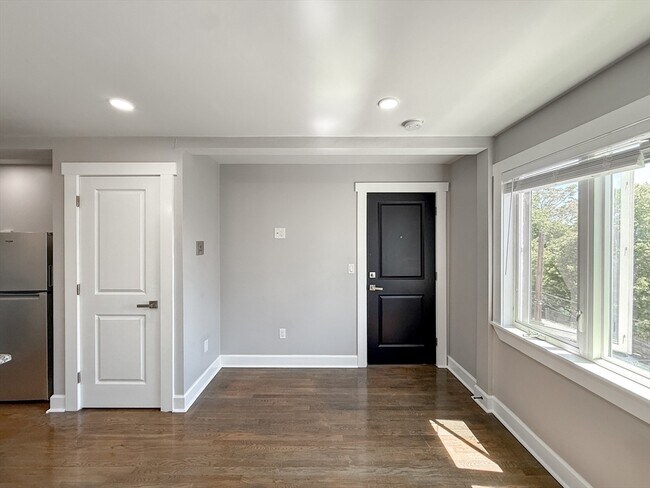 Photo - 468 Salem St Unit 3