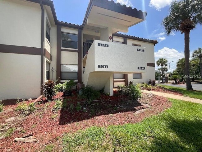 Building Photo - 6062 Willowpointe Cir Unit 203