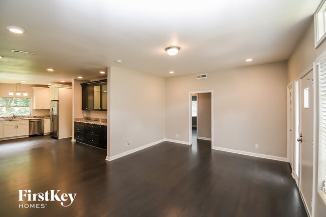 Photo - 5521 Coppedge Ave