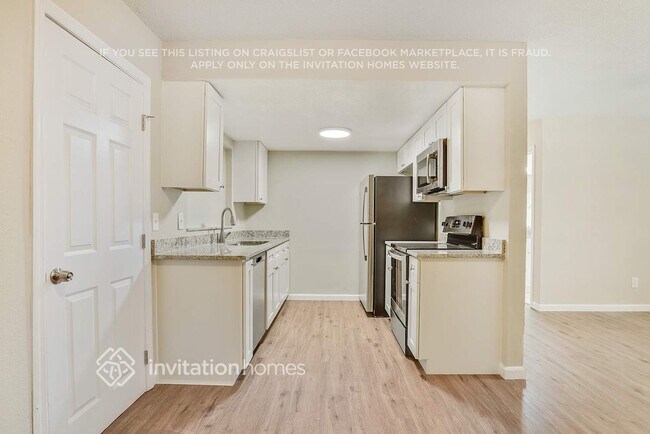 Photo - 4033 Castlegate Dr