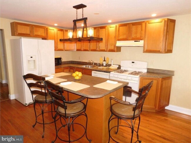 Photo - 8743 Orchard Ave