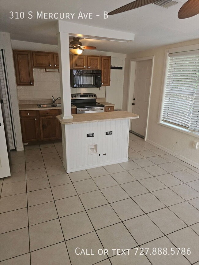Photo - 310 S Mercury Ave Unit B