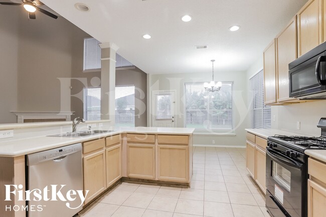 Photo - 5411 Baldwin Elm St