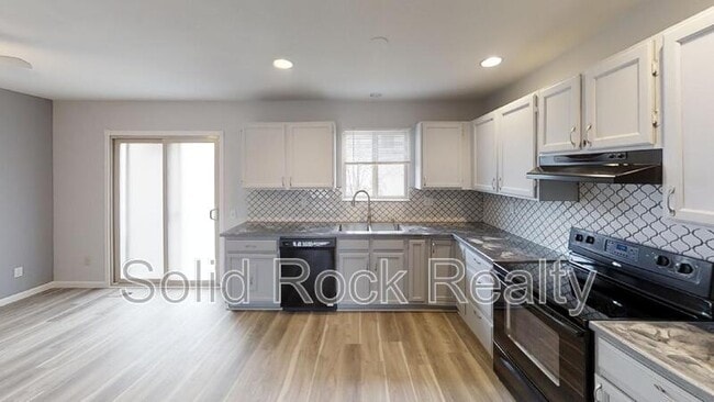 Photo - 3902 Smoke Tree Dr