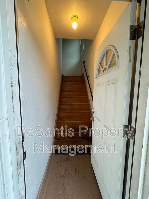 Photo - 2450 Starkamp St Unidad #2