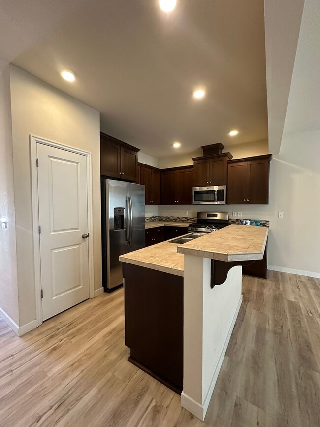 Photo - Newer Sherwood 3bd, 2.5ba Townhouse. Has A...