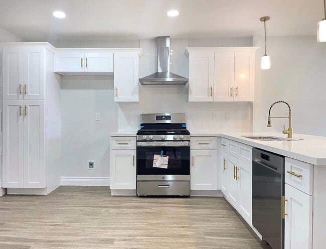 Photo - 810 Avenue D