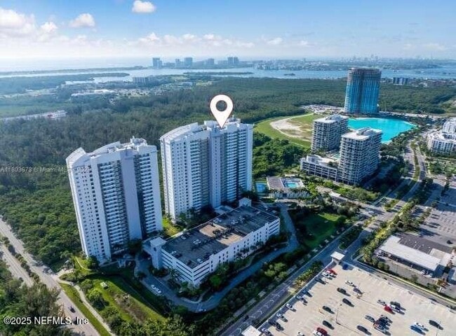 Building Photo - 14951 Royal Oaks Ln Unit 301
