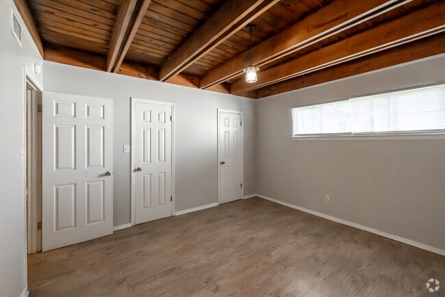 1BR, 1BA - 800SF - #108 - Bedroom