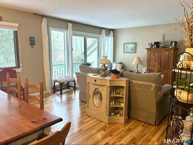 Photo - 576 Heritage Vlg Unit D