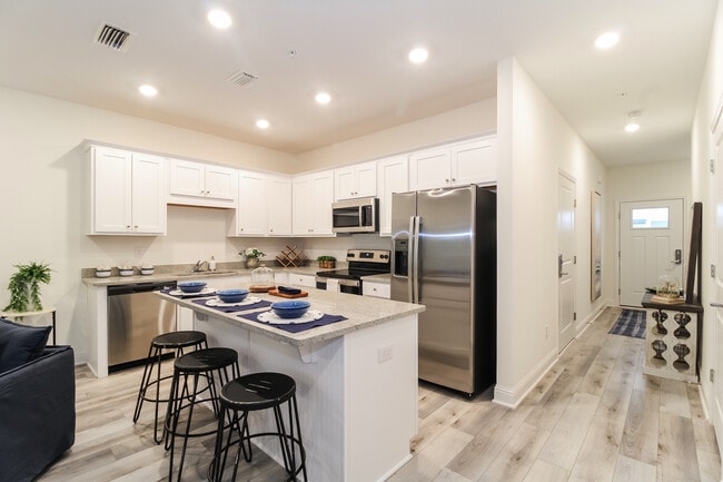 Photo - 126 Cabot Ln