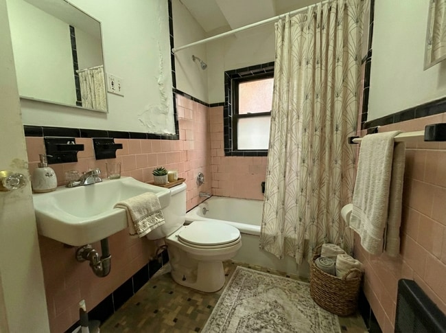 Photo - 15 Beechcroft St Unit 2