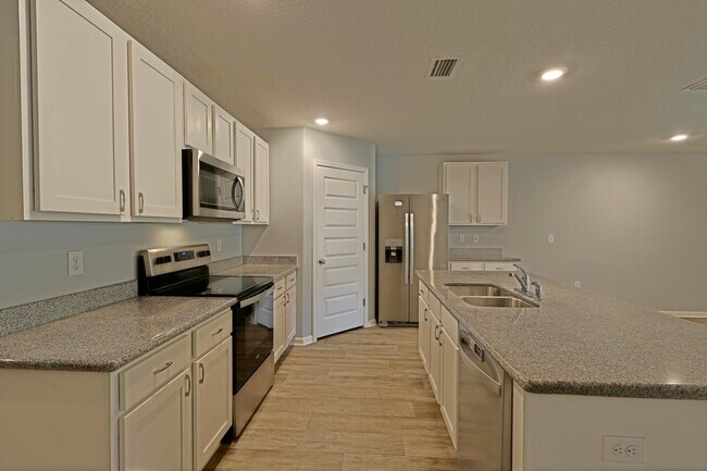 Photo - 5747 Guinevere Ln