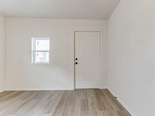 Photo - 1330 NE 7th St