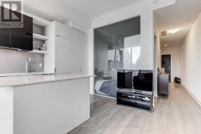Photo - 6 Parkwood Ave Unit 516
