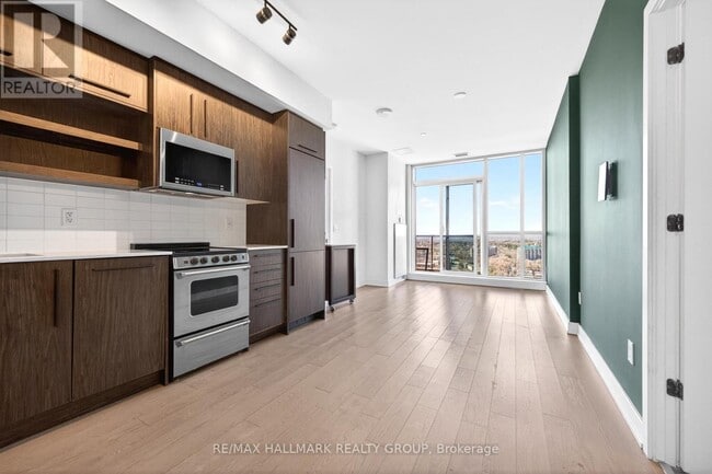 Photo - 560 Rideau St Unit 1405