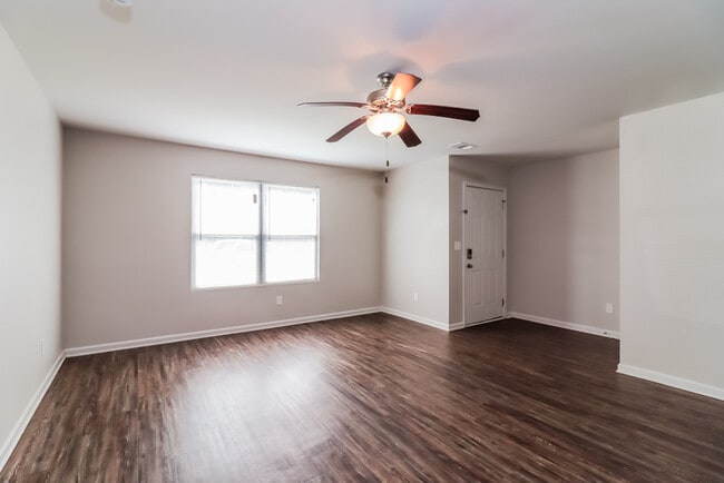 Photo - 5193 Tew Ln SW