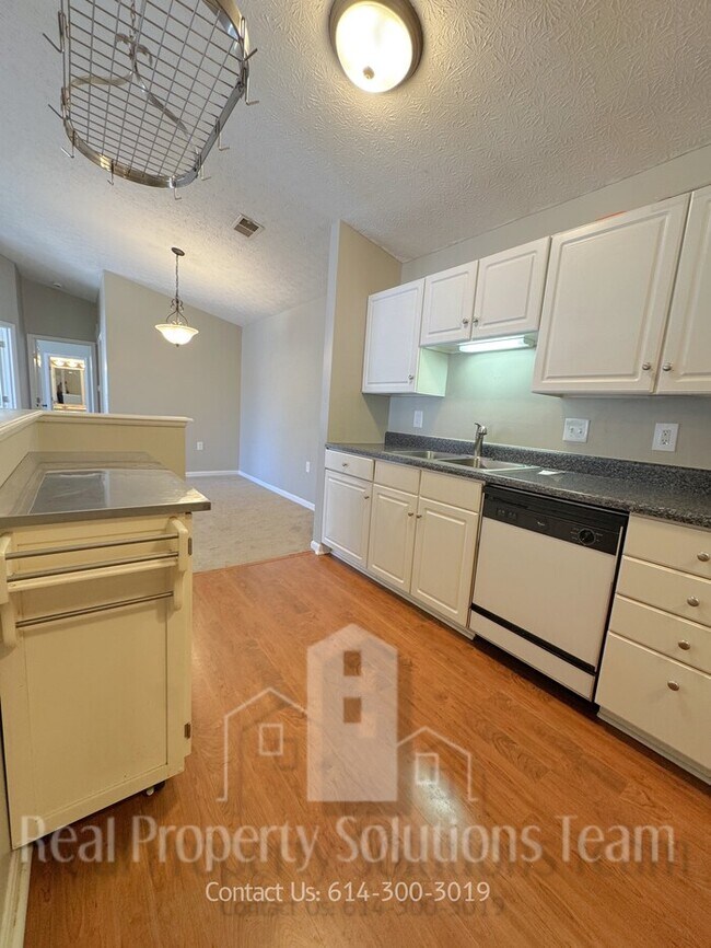 Photo - Beautiful 2 Bedroom Condo Unidad 208