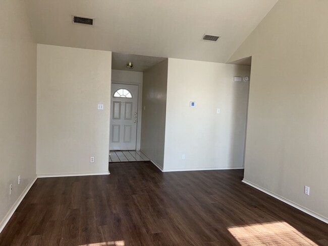 Photo - 3606 Warfield Dr