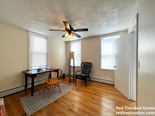 Photo - 14 Leverett St Unit 2