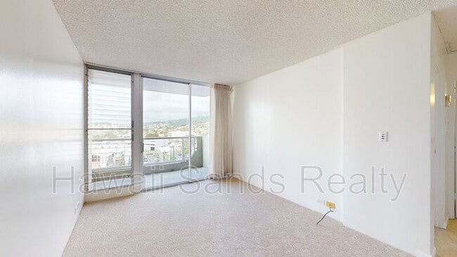 Photo - 2637 Kuilei St