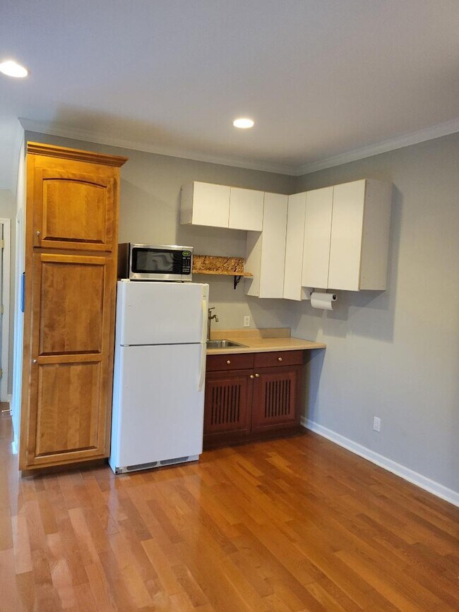 Photo - 254 West Ave Unidad Second Floor