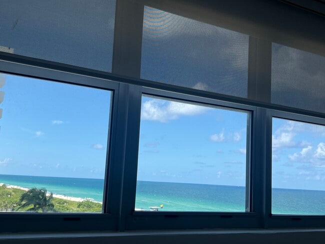 Building Photo - 9225 Collins Ave Unit 601