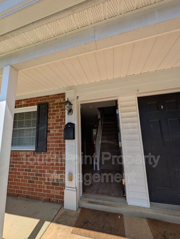 Photo - 1215 Green Oaks Ln Unit F