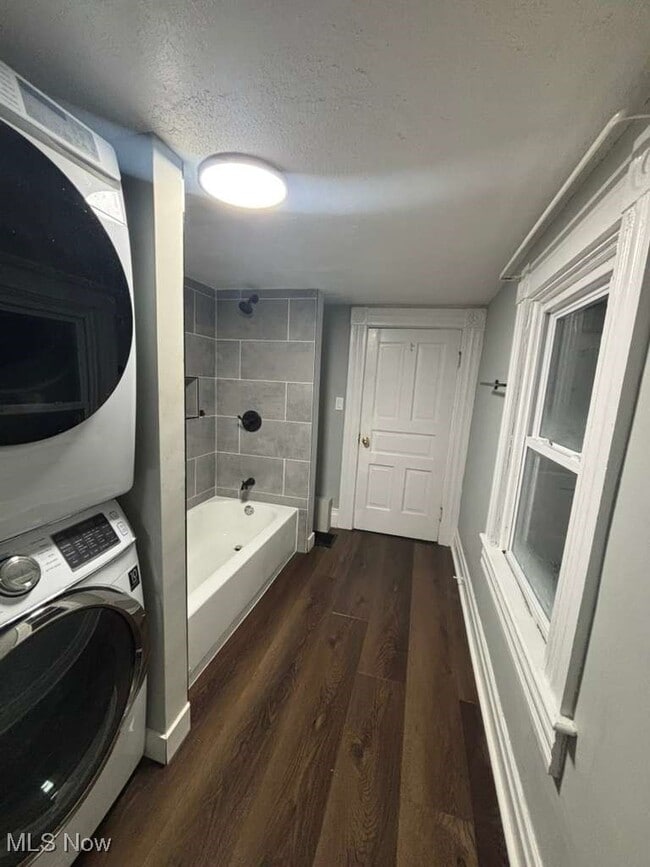 Photo - 371 N Mulberry St