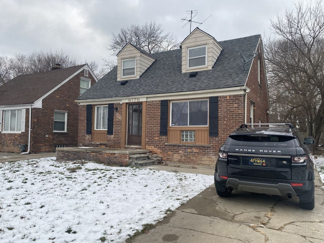 Photo - 6176 Farmbrook St