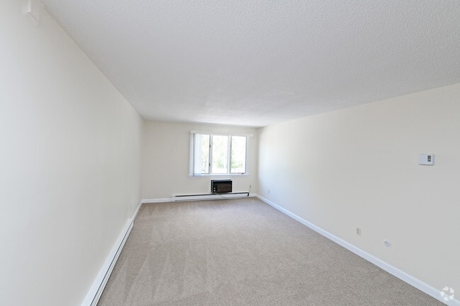 2 BR, 1 BA