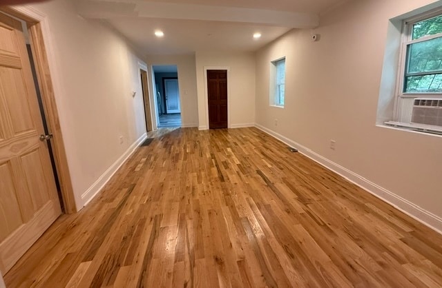 240 Flowers Ave