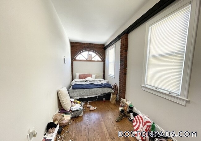 Photo - 32 Sumner St Unit 1