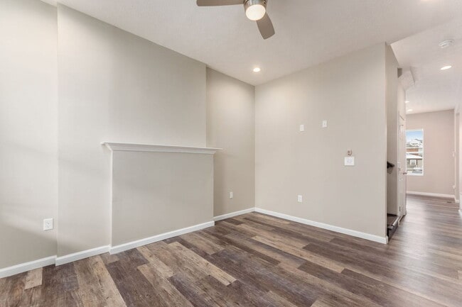 Photo - 1363 Summit St