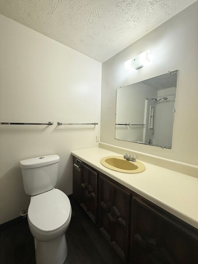 Photo - 712 W Mission Ave
