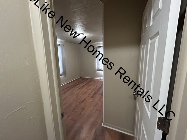 Photo - 4042 Otto St