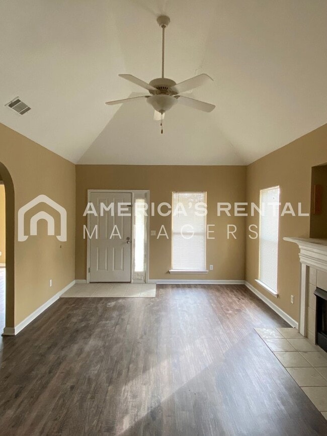 525 Fox Run Cir