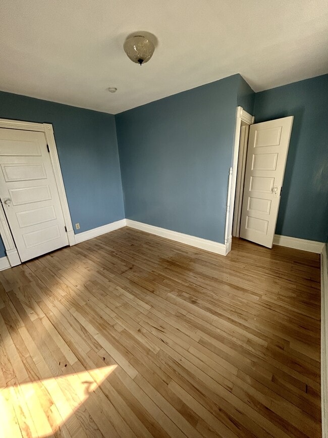 Photo - 115 W Wisconsin Ave E