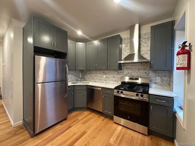 31 Benkard Ave
