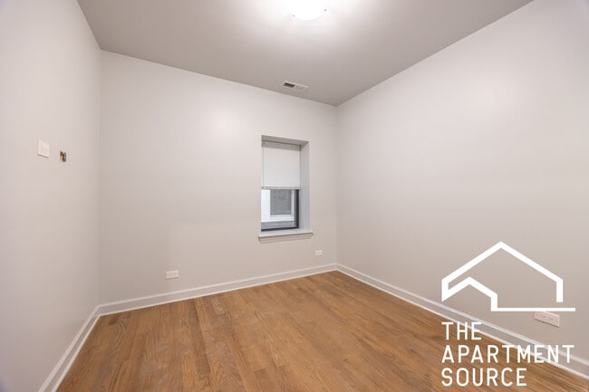 Photo - 3708 N Sawyer Ave Unit 1