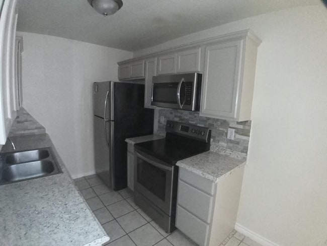 Photo - 401 Sunset Ln Unit E